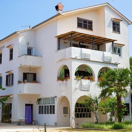 Apartman Mihael Malinska Exterior foto