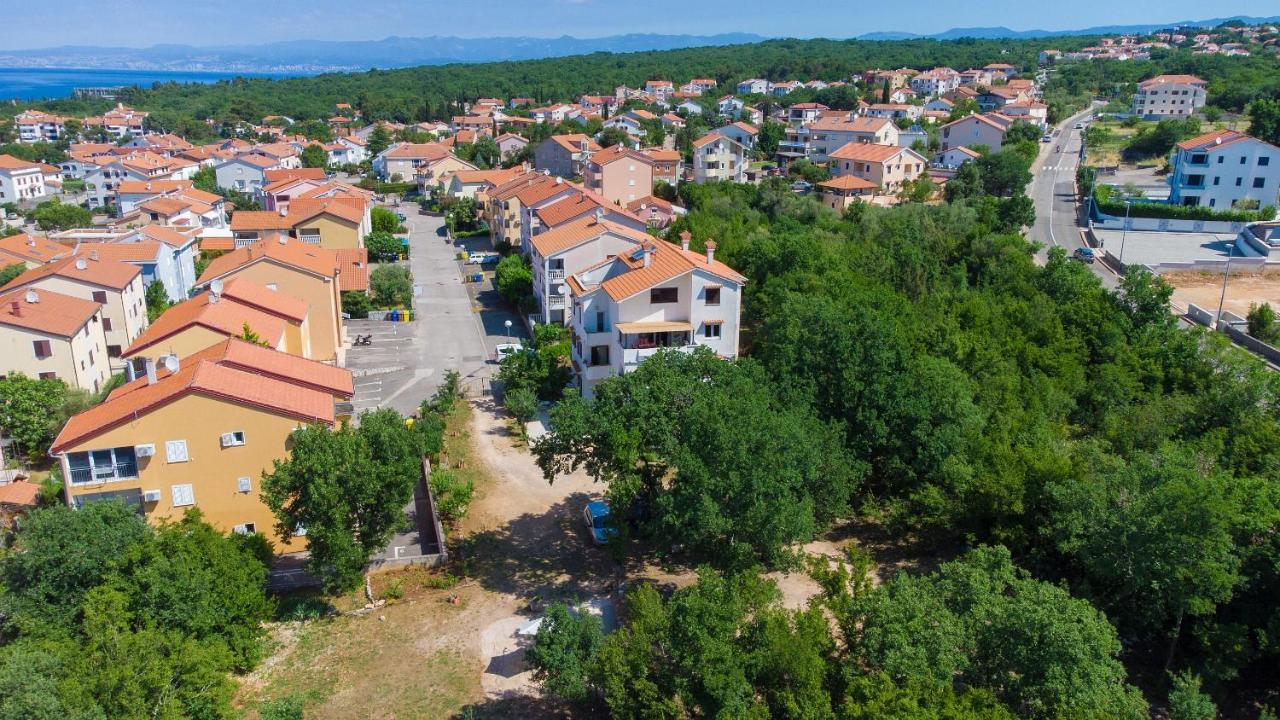 Apartman Mihael Malinska Exterior foto