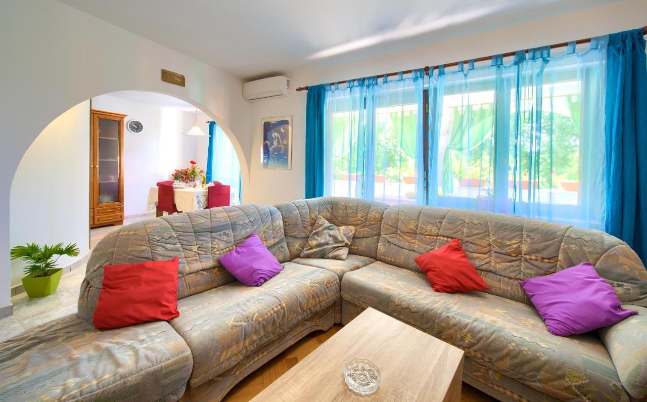 Apartman Mihael Malinska Exterior foto