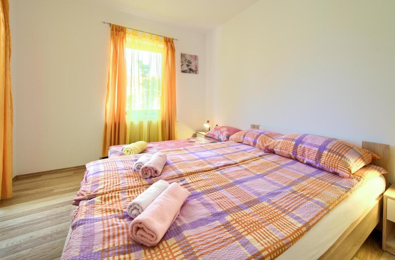 Apartman Mihael Malinska Exterior foto