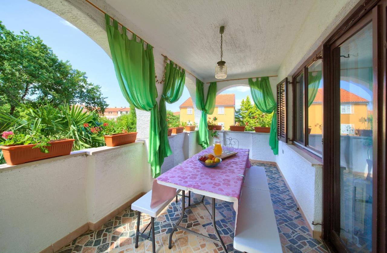 Apartman Mihael Malinska Exterior foto
