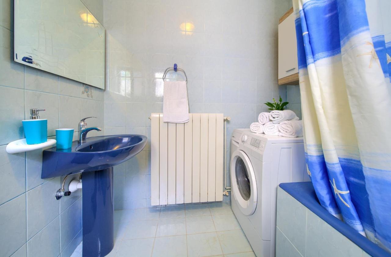 Apartman Mihael Malinska Exterior foto
